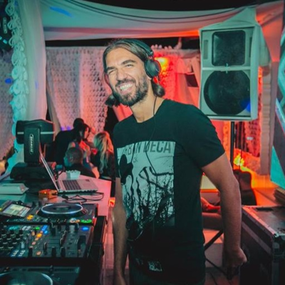 episode DJ Tarkan - Deeper House Vol 4 artwork