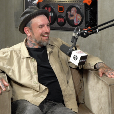 episode BEN SAUNDERS EERLIJK over De EERSTE VOICE OF HOLLAND WINNEN , AANSLUITEN BIJ Motorclub SATUDARAH, HUIS VERLIEZEN & GELD krijgen van JOHN DE MOL artwork