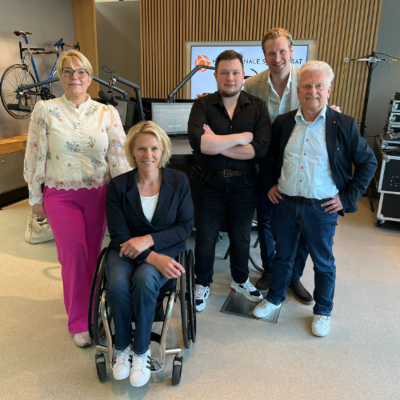 episode Uniek Sporten Vandaag in het teken van Het Nationale Sportdebat - Uniek Sporten Vandaag 8 mei 2025 artwork