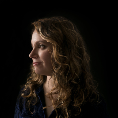 episode Lucy Kaplansky - Folk Music Star And Singer-Songwriter. 9 Acclaimed Albums. Member Of "Cry Cry Cry" Folk Supergroup With Dar Williams. Has Sung With Suzanne Vega, Nanci Griffith, Shawn Colvin! artwork