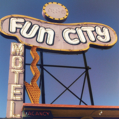 episode Episode 7 - Fun City! artwork