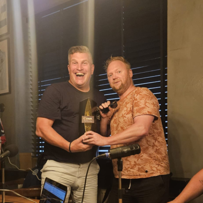 episode Aflevering 99 met Theo Hek: "Van mijn werk heb ik nog nooit wakker gelegen, van De Graafschap wel" artwork