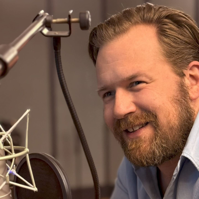 episode Aufregend: Nico Holonics liest „Der magische Fluch“ von Freya Marske artwork