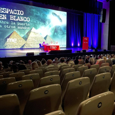 episode Espacio en blanco - La plaza de los aparecidos - 26/10/25 artwork