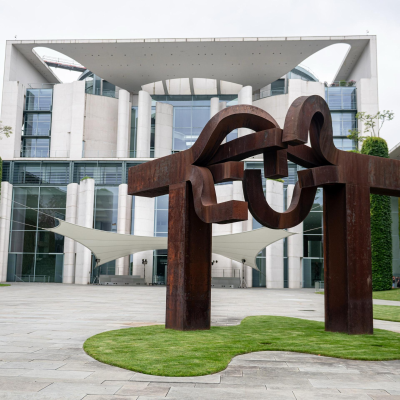 episode Krieg in der Ukraine - Gedämpfte Erwartungen an die Verhandlungen in Berlin artwork