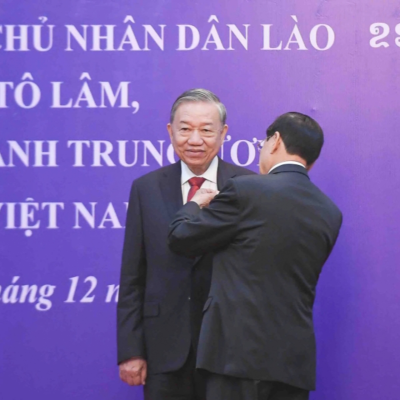 episode Thời sự 18h 1/12/2025: Tổng Bí thư Tô Lâm nhận Huân chương Vàng quốc gia của Lào artwork