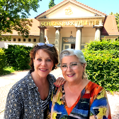 episode Schwarz hören: Petra Schwarz im Gespräch mit Janina Hartwig über Leben und Tod artwork