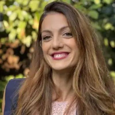 episode Susana Ballesteros. "la voz gallega" del waze artwork