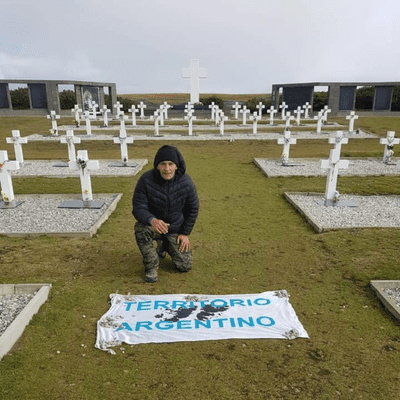 episode Luis Escobedo, el ex combatiente de Malvinas que eligió el fútbol para olvidar artwork