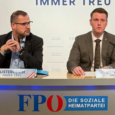 episode "Löschübungen ohne Wasser!" - www.angesaugt.at artwork