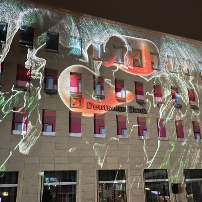 episode Stadtfassaden als Riesenbühne – Mainzer Studierende gestalten Lichtfestival artwork