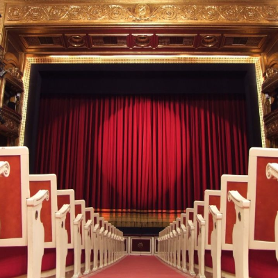 episode La zarzuela - Entrevista con la directora del Teatro de la Zarzuela, Isamay Benavente - 02/10/25 artwork