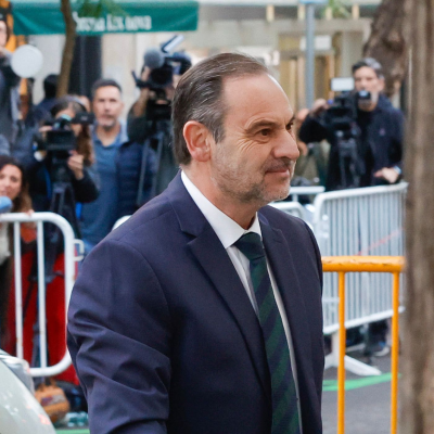 episode Es Noticia: El TS deja en libertad a Ábalos artwork