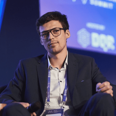 episode Max Krupyshev about financial crisis and cryptocurrencies for online business artwork