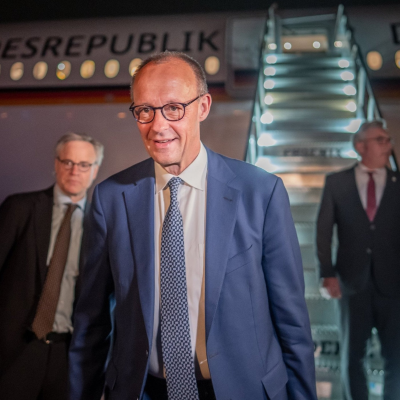 episode Merz trifft Trump: Darum geht es artwork