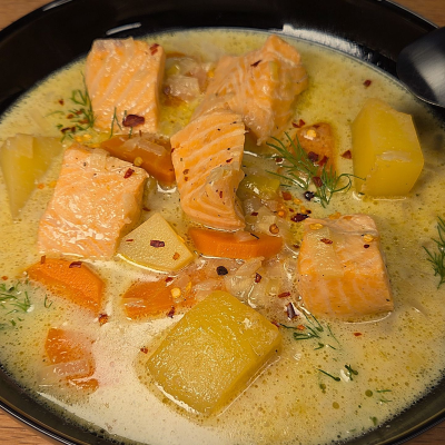 episode Folge 157 - Lohikeitto: Finnische Lachssuppe – einfach, ehrlich, genial artwork