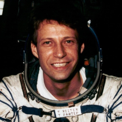 episode Ausstieg ins All - Thomas Reiter über seinen ersten Weltraumspaziergang artwork