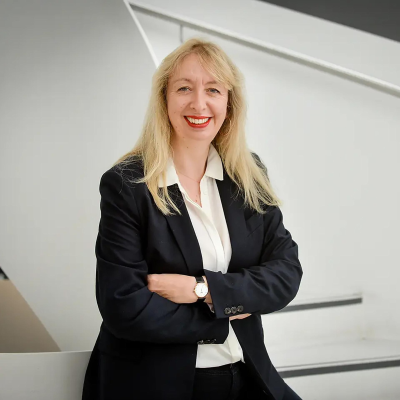 episode Stefanie van der Kerkhof - "Mich interessieren Grenzgänger" artwork