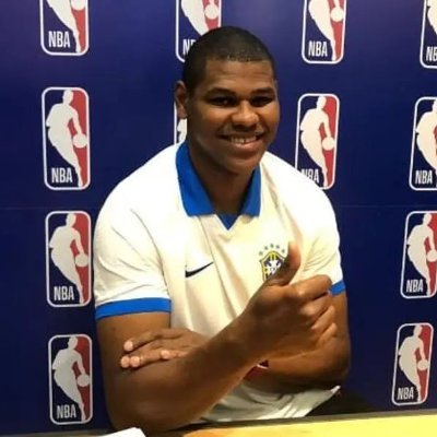 episode 'Feliz e muito ansioso', diz Cristiano Felício sobre volta ao basquete brasileiro artwork