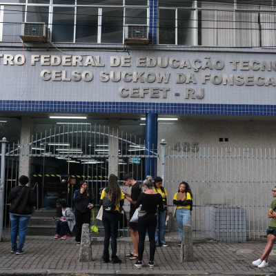 episode 'Ela desabafava chorando com medo do que ele poderia fazer', diz irmã de servidora morta no Cefet artwork