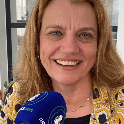 episode #60 - S3E20 - Annette Mosman — CEO van APG, 3.000 medewerkers, 570 miljard,
duurzaamheid, sigarenwinkel, pensioenakkoord, solidariteit, verwonderen,
zelfvertrouwen opbouwen artwork