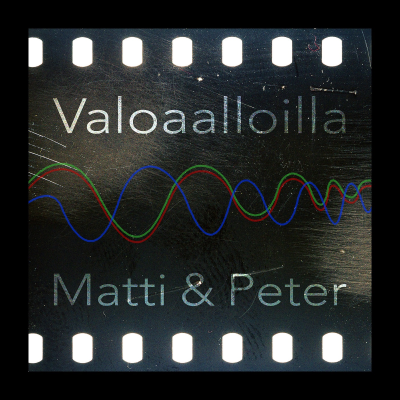 Valoaalloilla