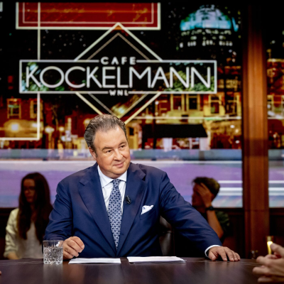episode Café Kockelmann - 28 november 2025 - Keijzer aangesproken op kritische tweets over NOS: 'Heel kwalijk voor een vicepremier' artwork