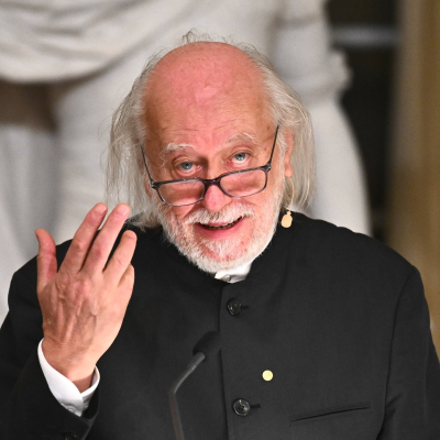 episode László Krasznahorkais neuer Roman „Zsömle ist weg“: Vom Wahnsinn der Herrscher und herrschendem Wahnsinn artwork