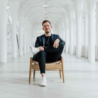 episode Sentury - "Jeg var en hammer der blev brugt til at skrue med" artwork