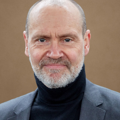 episode Simon Beckett: „Dass ich eine Liebesgeschichte schreibe, wird nie passieren“ artwork