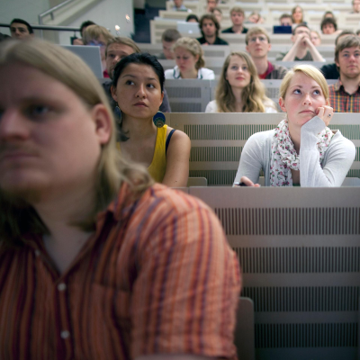 episode Leistung an Unis - Wenn zu viele Studierende ungeeignet scheinen artwork