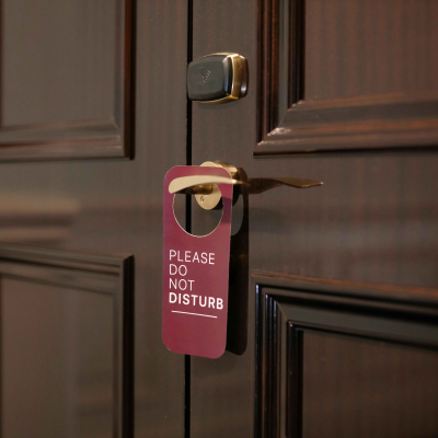 episode 104. Huone yhdelle artwork