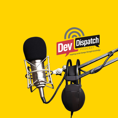 Kansikuva näyttelystä DevDispatch Podcast