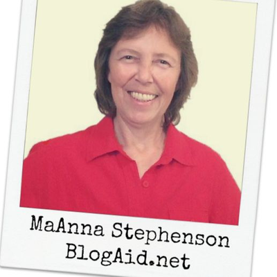 episode MaAnna Stephenson - How to Grow Your Visibility & Business with Live Video artwork