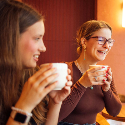 episode Freundschaft – Wie halten Sie sie lebendig? artwork