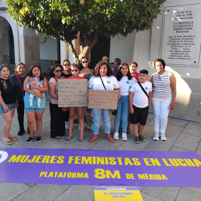 episode Hora América en Radio 5 - Asociación Movimiento de Mujeres Migrantes en Extremadura - 15/07/25 artwork