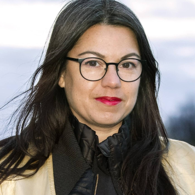 episode Anna Vnuk förvandlar Lars Tunbjörks fotografier till ”ett drömspel om Sverige” artwork