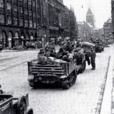 episode 80 Jahre Kriegsende in Hamburg: Erinnerungen an den 3. Mai 1945 artwork