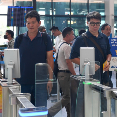 episode Thời sự 12h 1/12/2025: Quy định mới về thủ tục đi máy bay từ hôm nay artwork