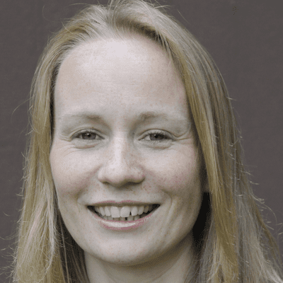 episode Kampf gegen SARS-CoV-2 mit Supercomputern (mit Prof. Dr. Birgit Strodel) artwork