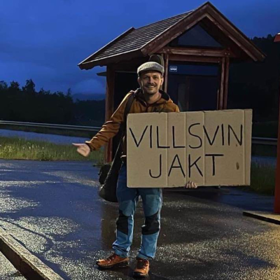 episode Villsvinjakt i Sverige - Verdens minste utdrikningslag artwork