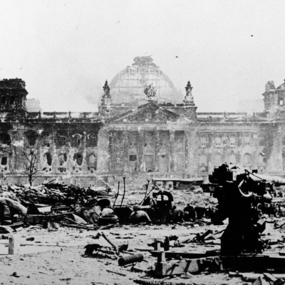 episode 80 Jahre Kriegsende - Erinnerungskultur unter Druck artwork