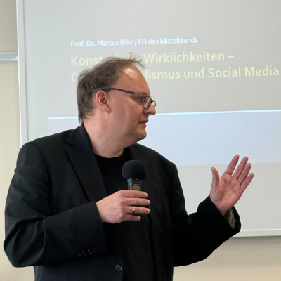 episode SMM 078 Prof. Dr. Marcus Bölz über Journalismus, Social Media und die Rolle der Schule artwork