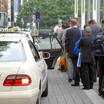 episode Proteste im Taxigewerbe – was kann die Branche von Uber & Co. lernen? artwork