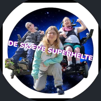 episode Episode 13 – DE SKÆVE SUPERHELTE PÅ HØJSKOLE artwork