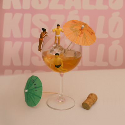 episode Nyáron letenni a függőségünket? Négy éve épp ekkor raktam le a piát | Kiszálló artwork