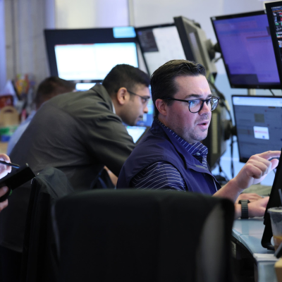 episode Short-term corporate borrowing climbs artwork