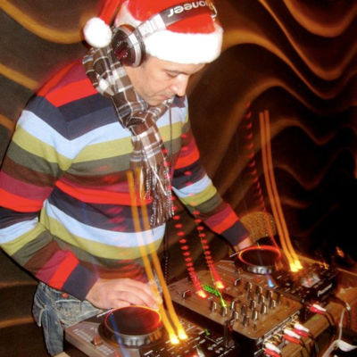 episode Episode 26 - Holidays Mix (Dec 2010) by DJ Mus. artwork