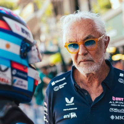 episode Kmotr Flavio Briatore: co všechno má za ušima? | EisQueen STORY artwork
