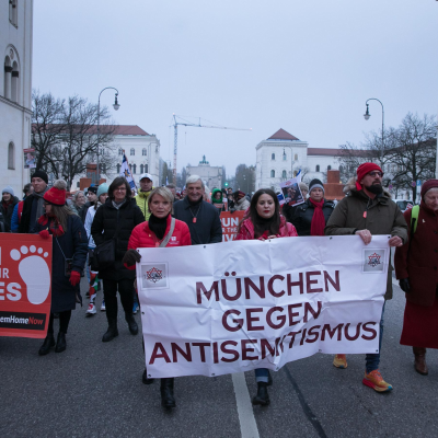 episode Run for their Lives - Lauf für ihr Leben artwork
